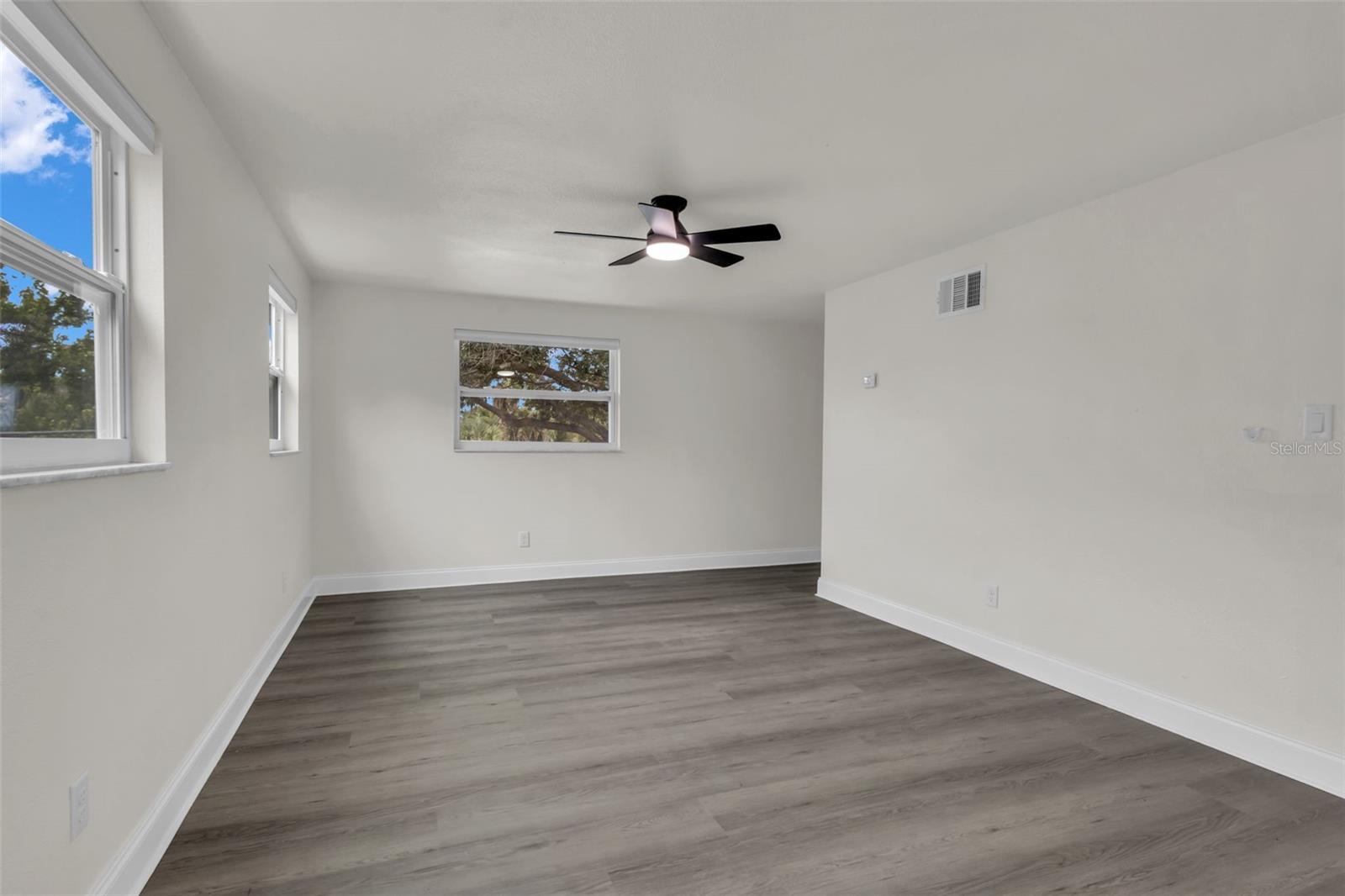 1810 MARYLAND AVE NE — photo 28