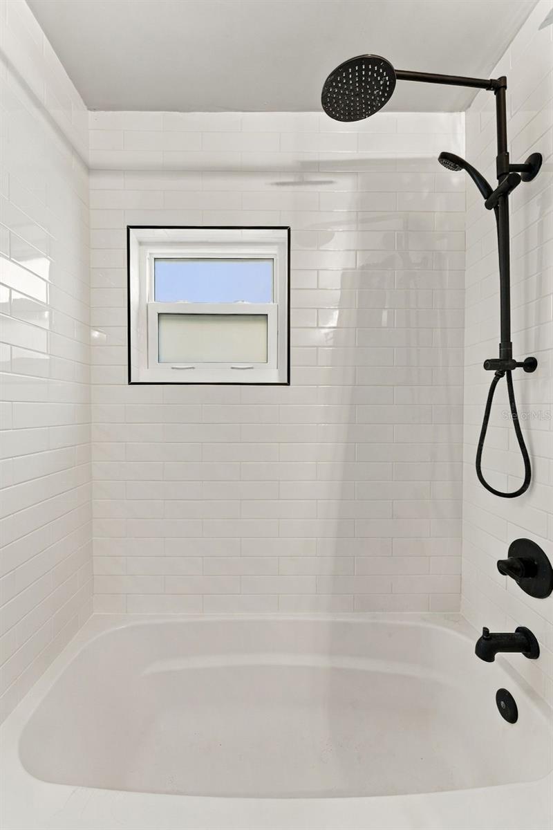 1011 S MOODY AVE #11 — photo 21