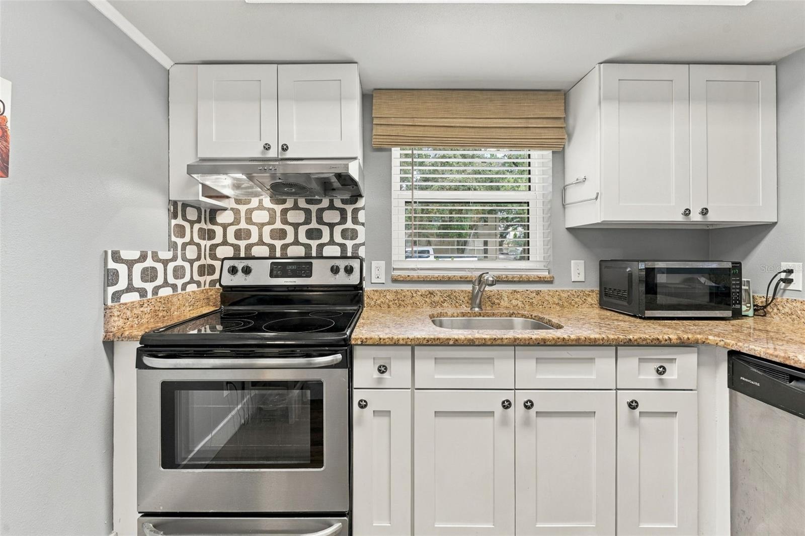 1011 S MOODY AVE #11 — photo 8