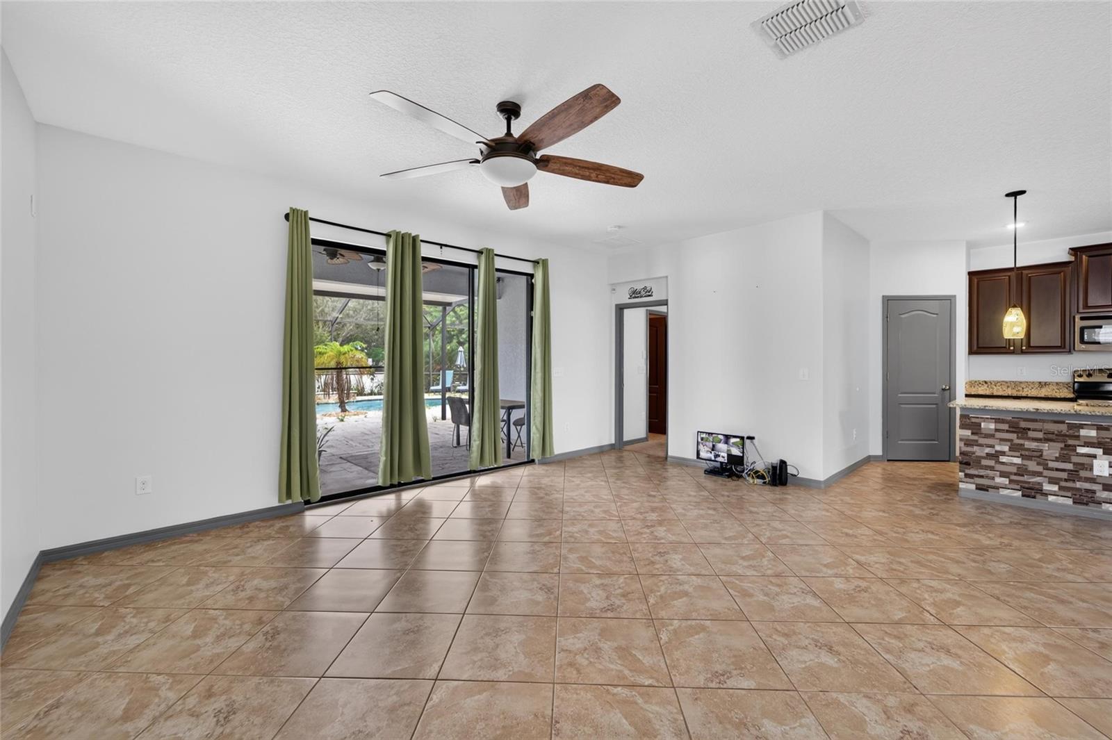 13230 WELLINGTON HILLS DR — photo 31