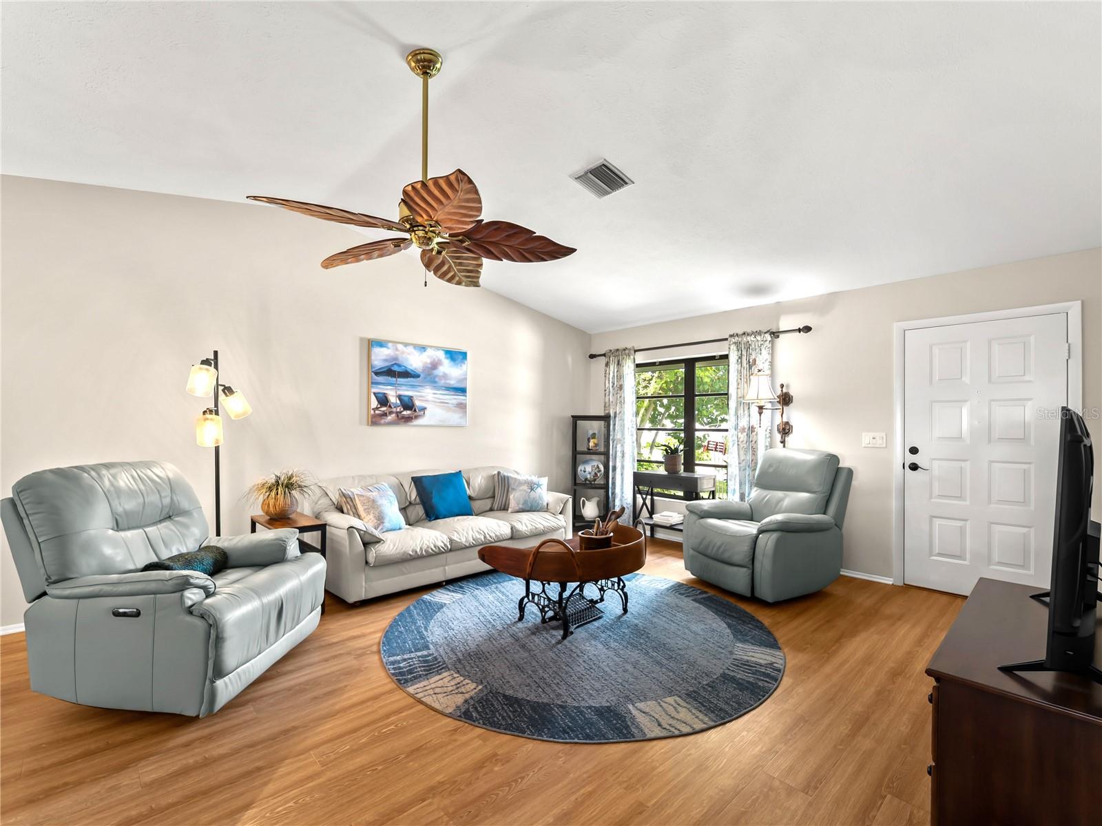 1477 HUDSON RD — photo 9