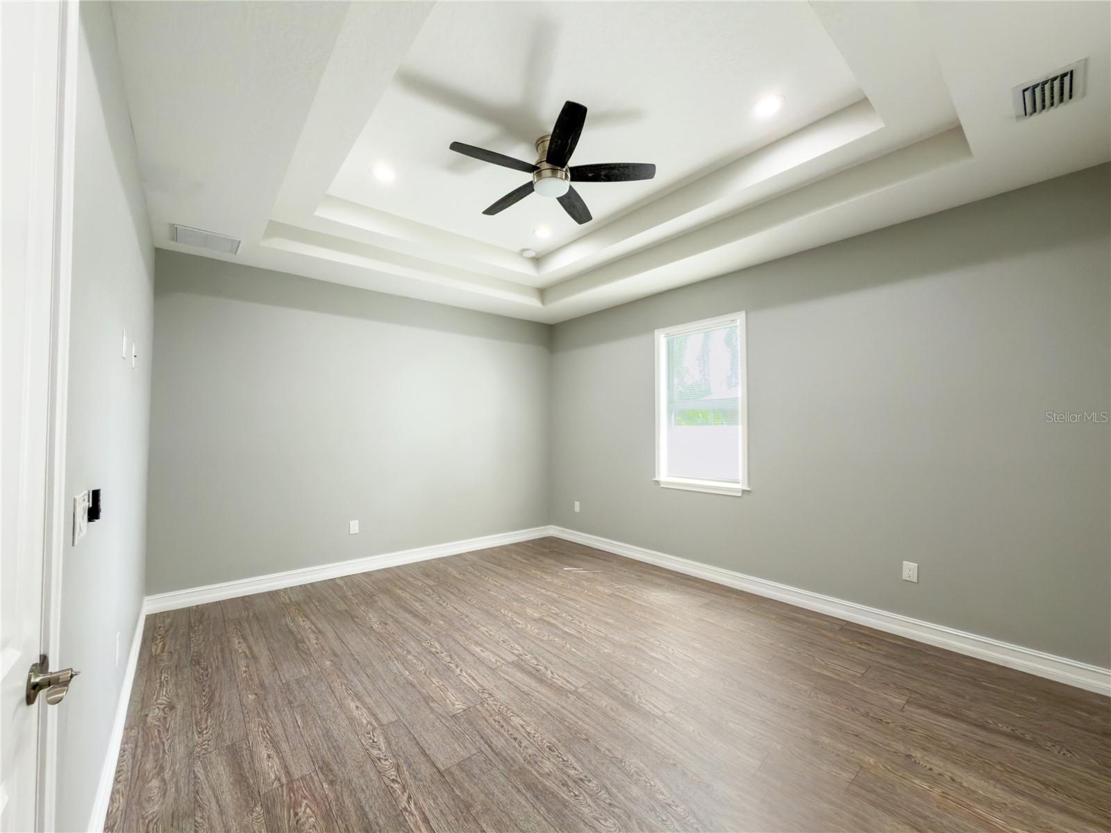 3920 W CRENSHAW ST — photo 26