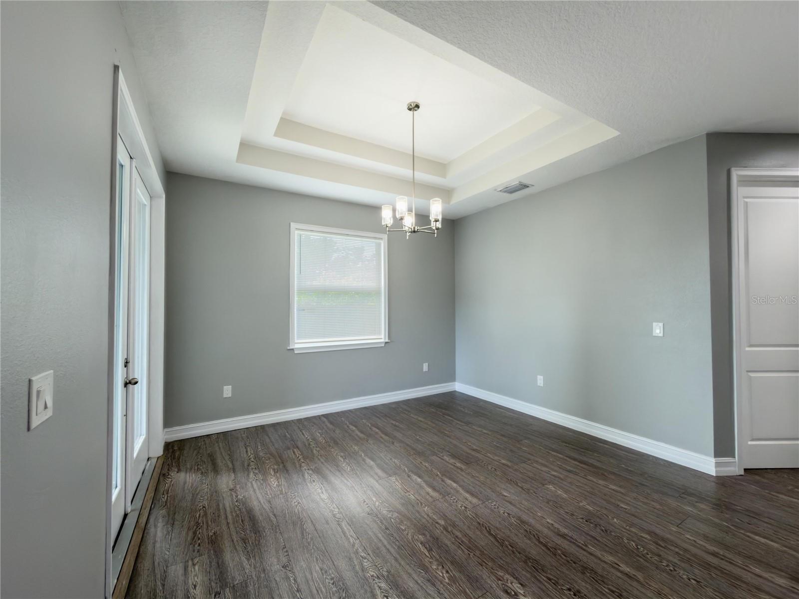 3920 W CRENSHAW ST — photo 22