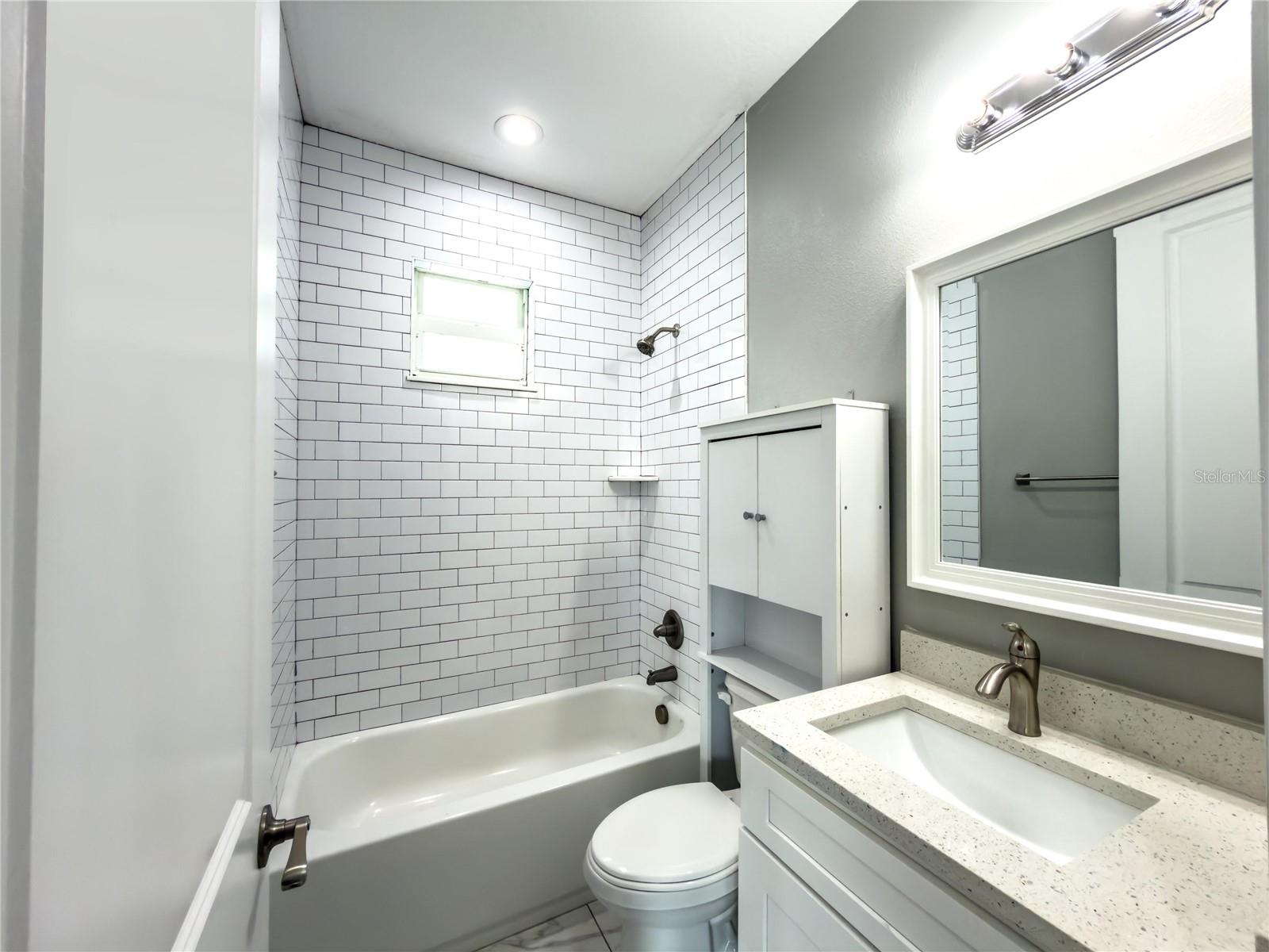 3920 W CRENSHAW ST — photo 41