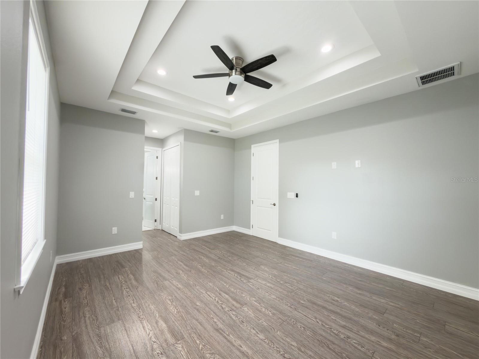 3920 W CRENSHAW ST — photo 27