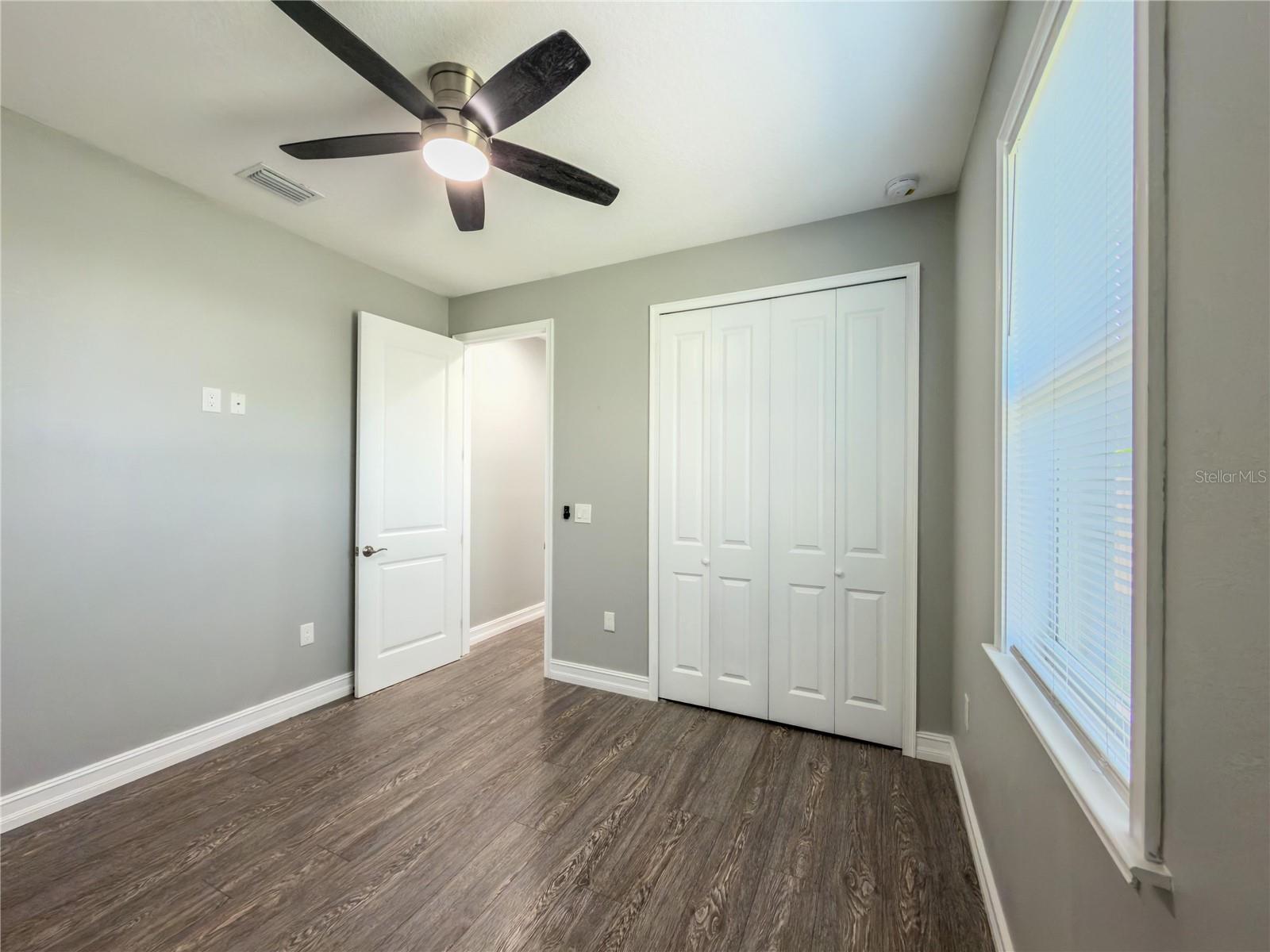 3920 W CRENSHAW ST — photo 37