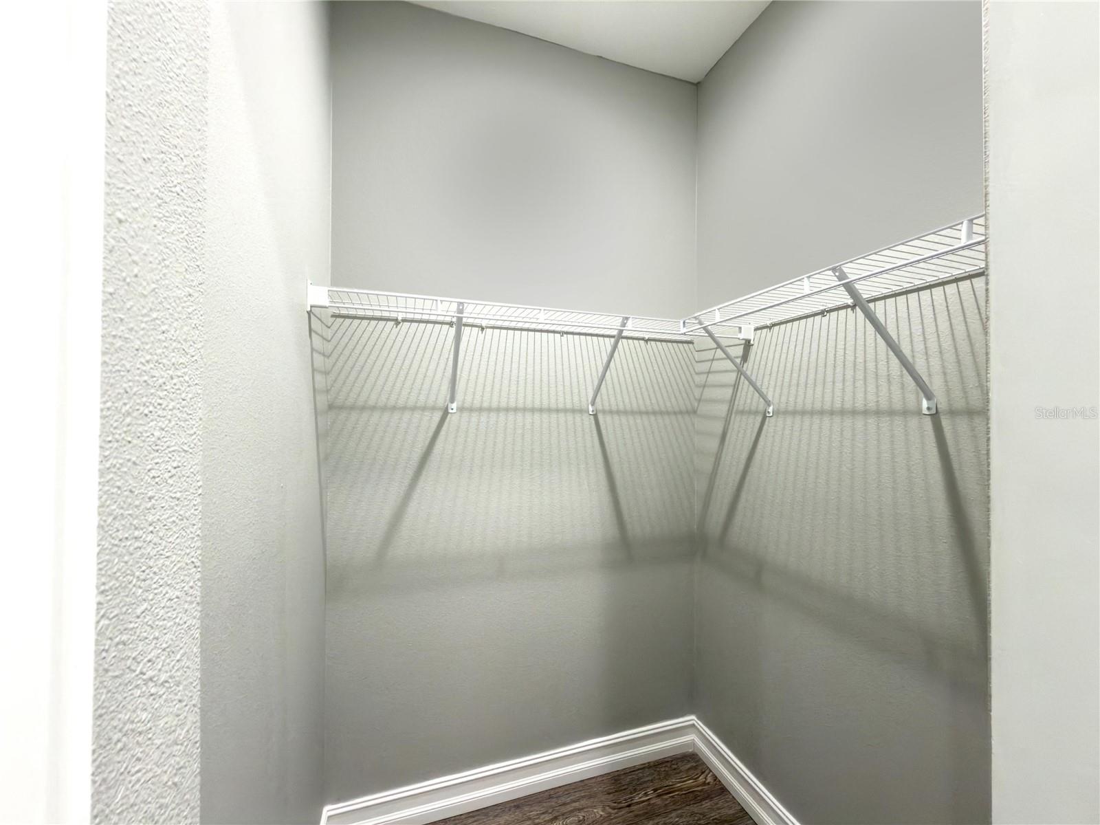 3920 W CRENSHAW ST — photo 31