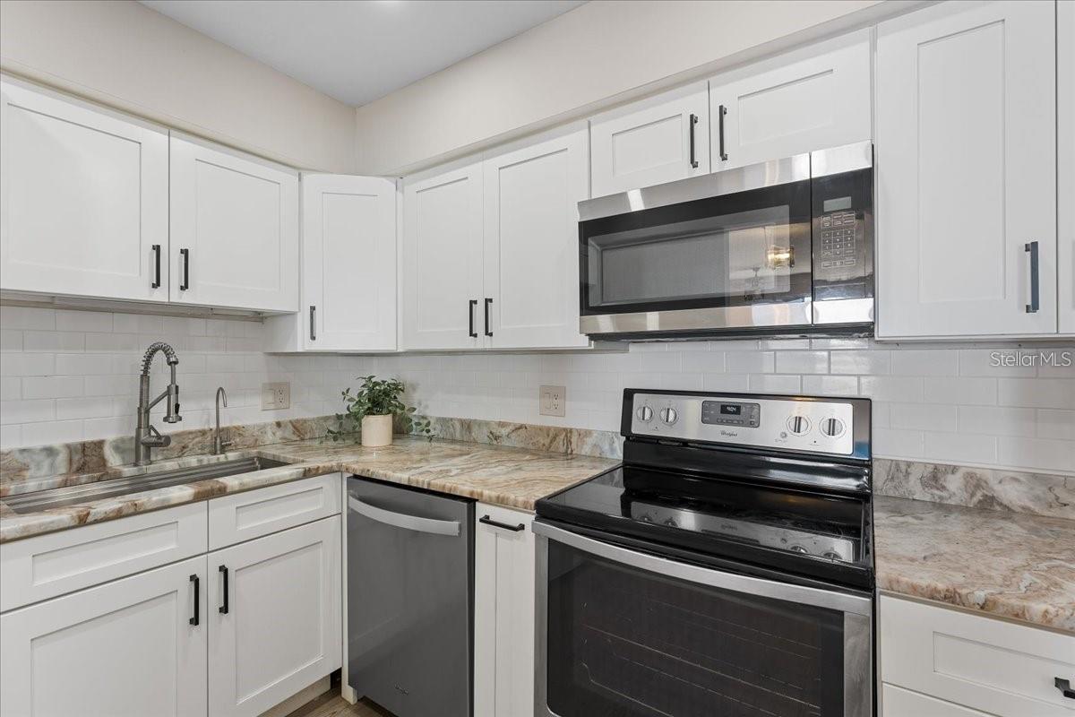 4900 BRITTANY DR S #610 — photo 10
