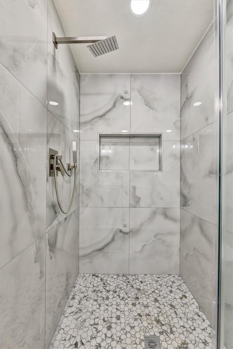 1207 S BELCHER RD — photo 21