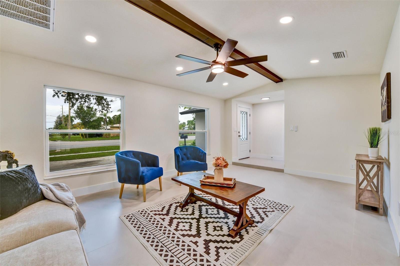 1207 S BELCHER RD — photo 8