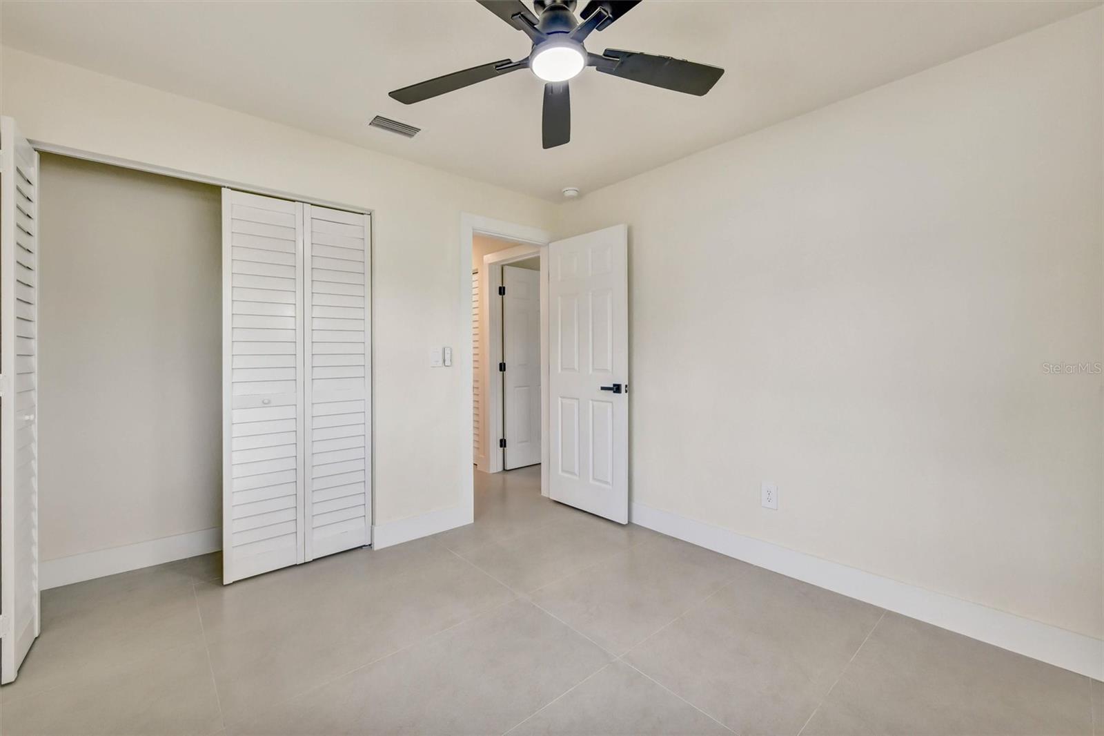 1207 S BELCHER RD — photo 25