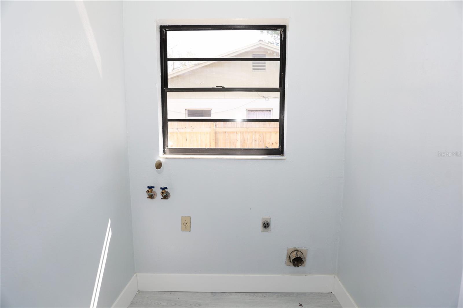 524 WYNNWOOD DR — photo 71