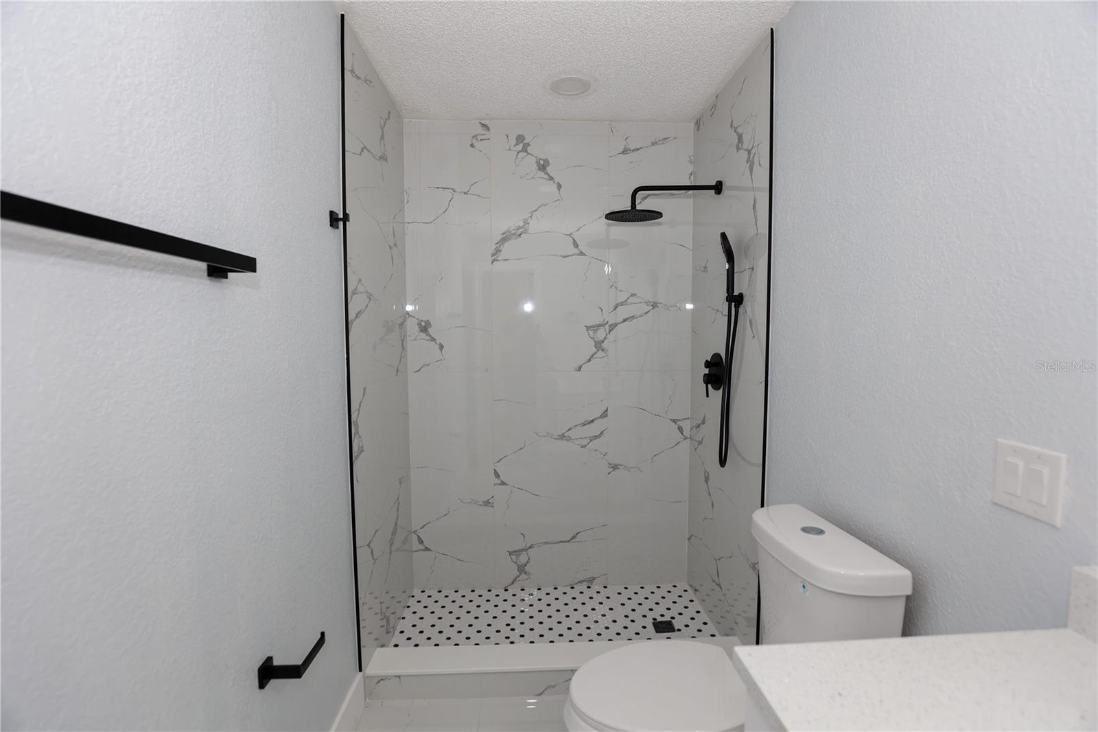 524 WYNNWOOD DR — photo 29