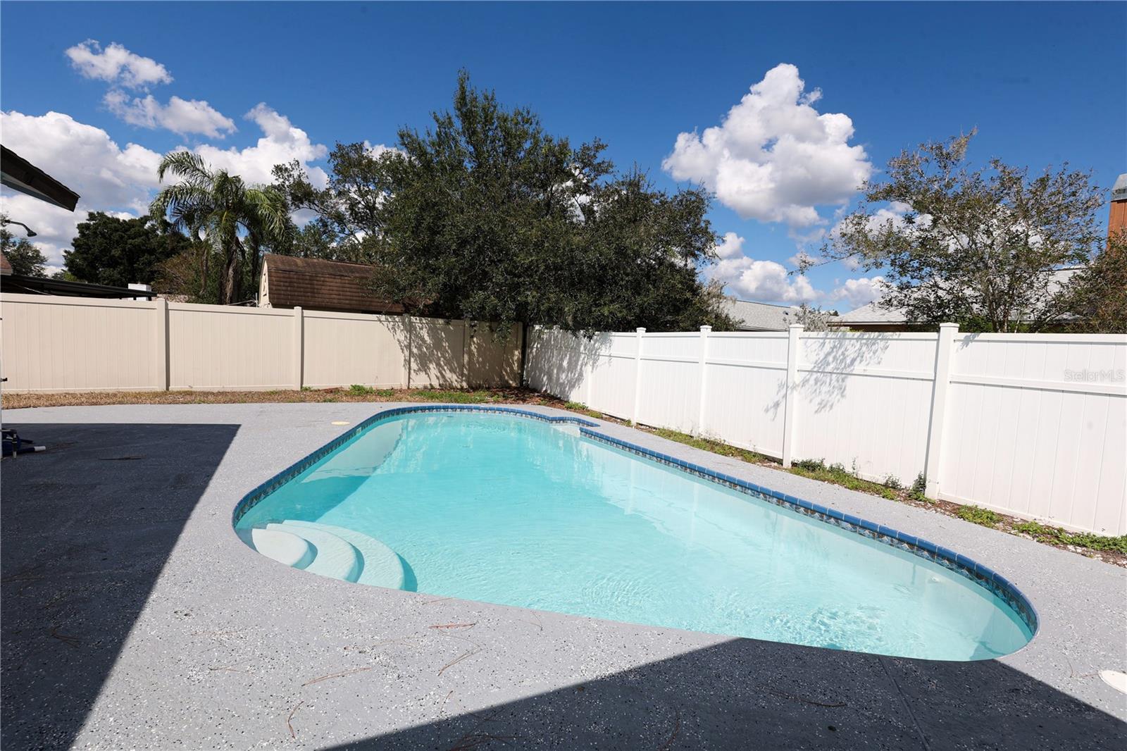 524 WYNNWOOD DR — photo 17