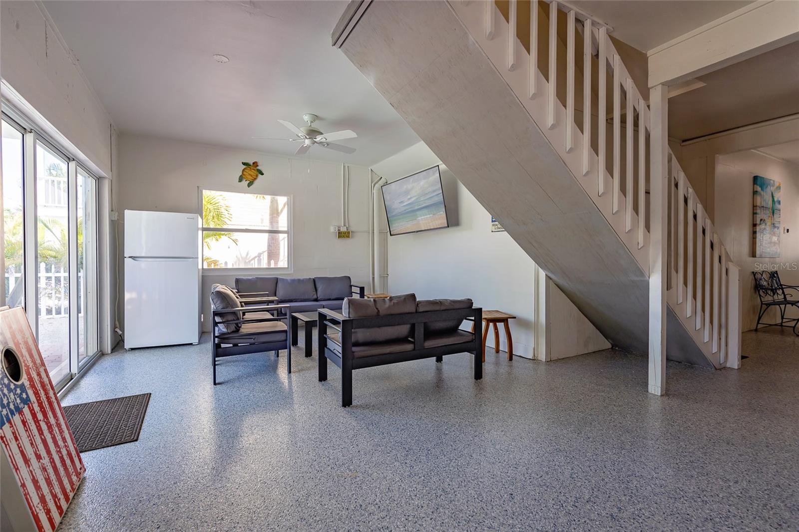 607 S BAY BLVD — photo 41
