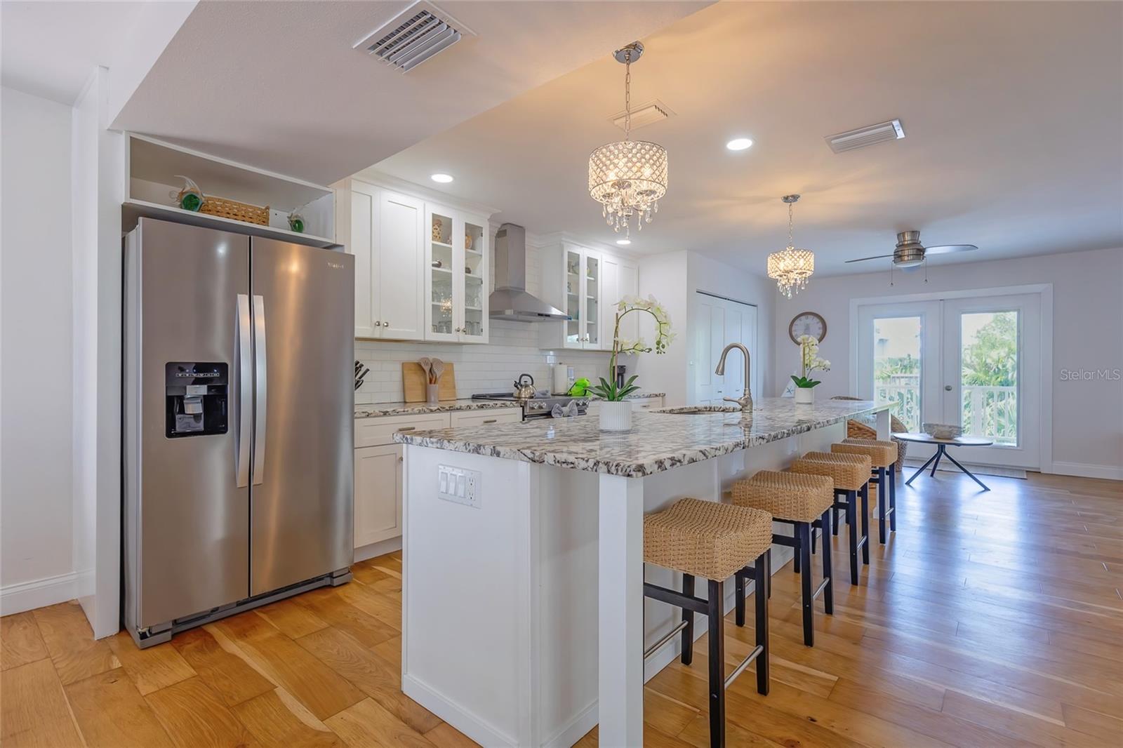 607 S BAY BLVD — photo 11