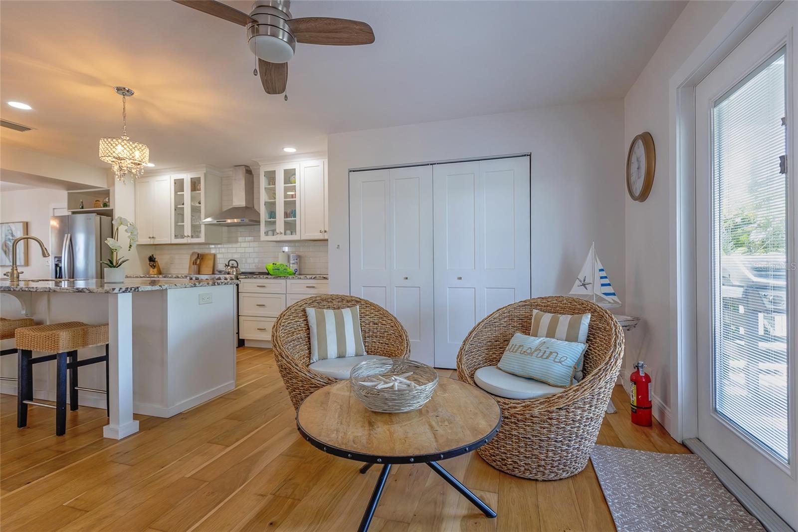 607 S BAY BLVD — photo 8