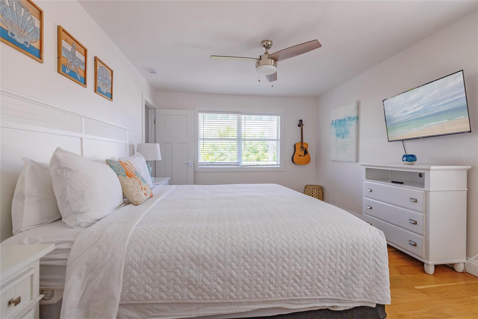 607 S BAY BLVD — photo 18