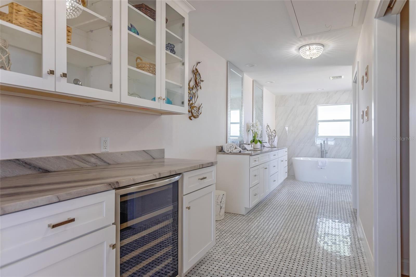 607 S BAY BLVD — photo 31
