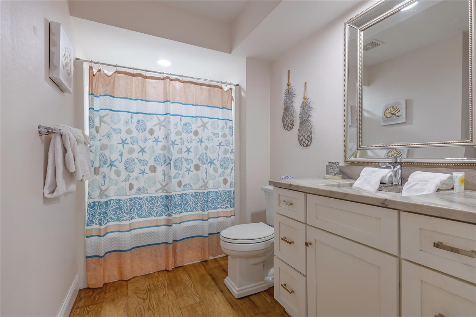 607 S BAY BLVD — photo 21