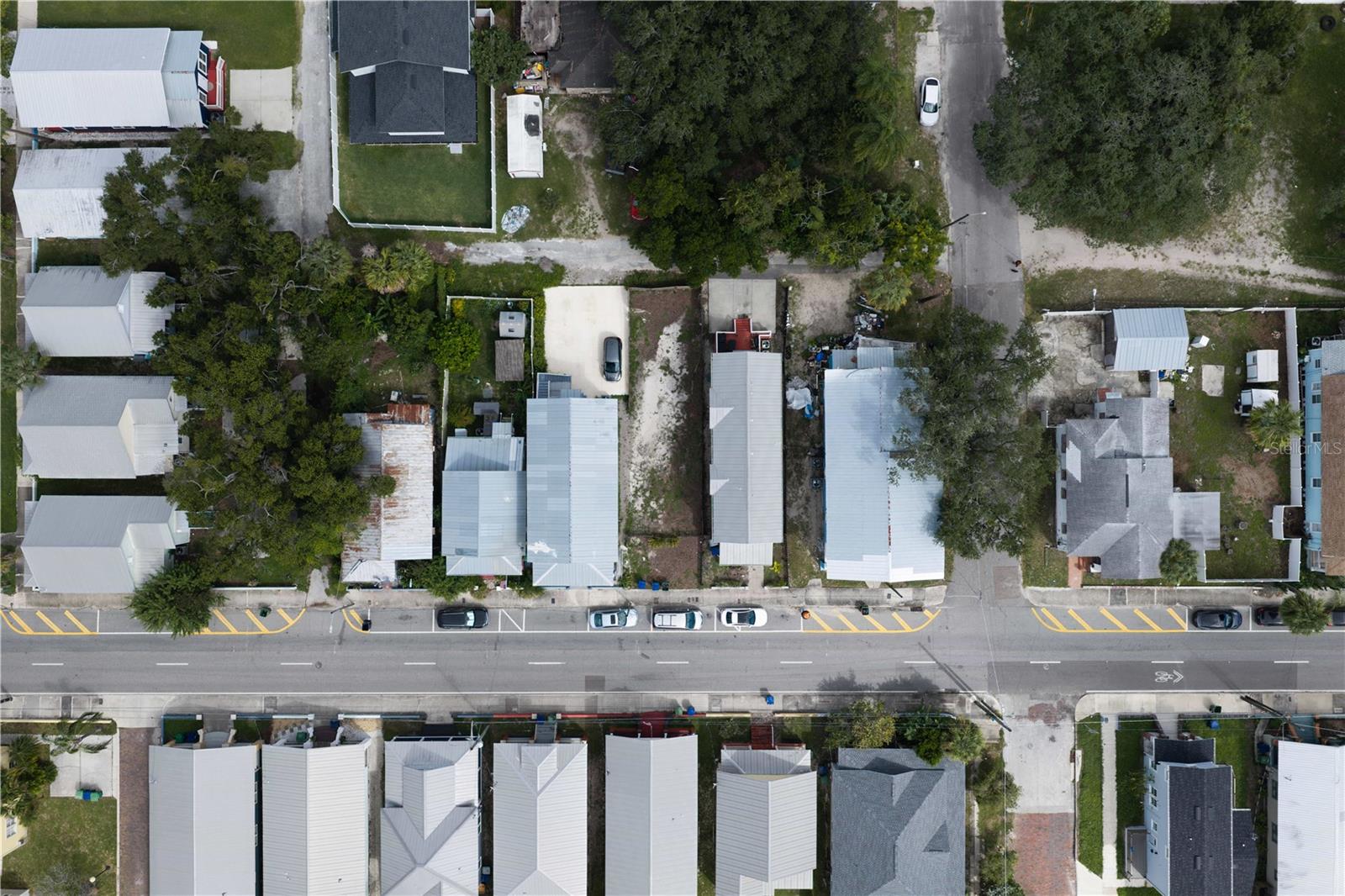 1912 E COLUMBUS DR — photo 25