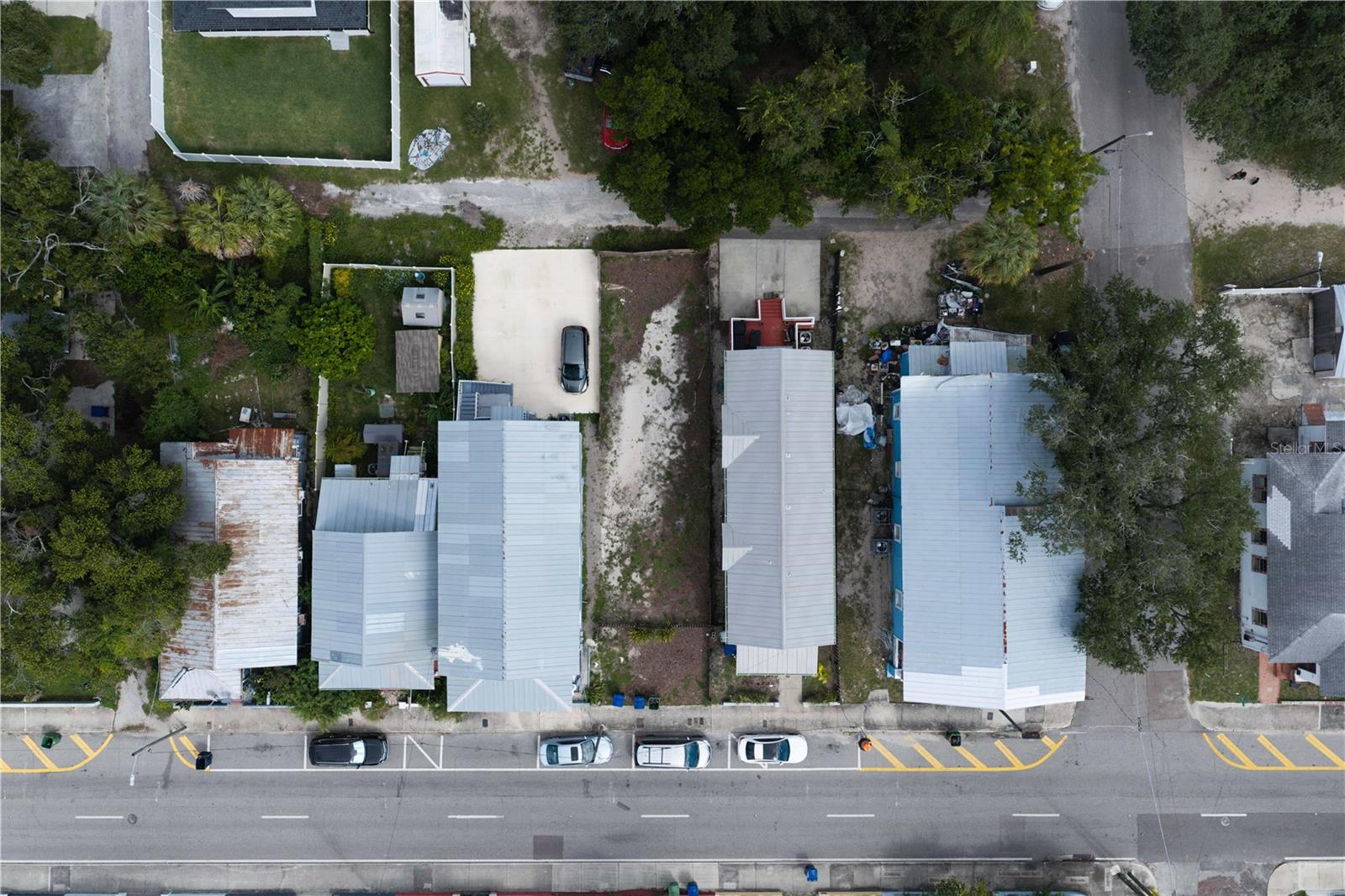 1912 E COLUMBUS DR — photo 26