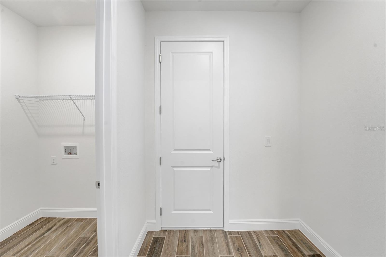 17546 VALLEYWOOD PKWY — photo 21