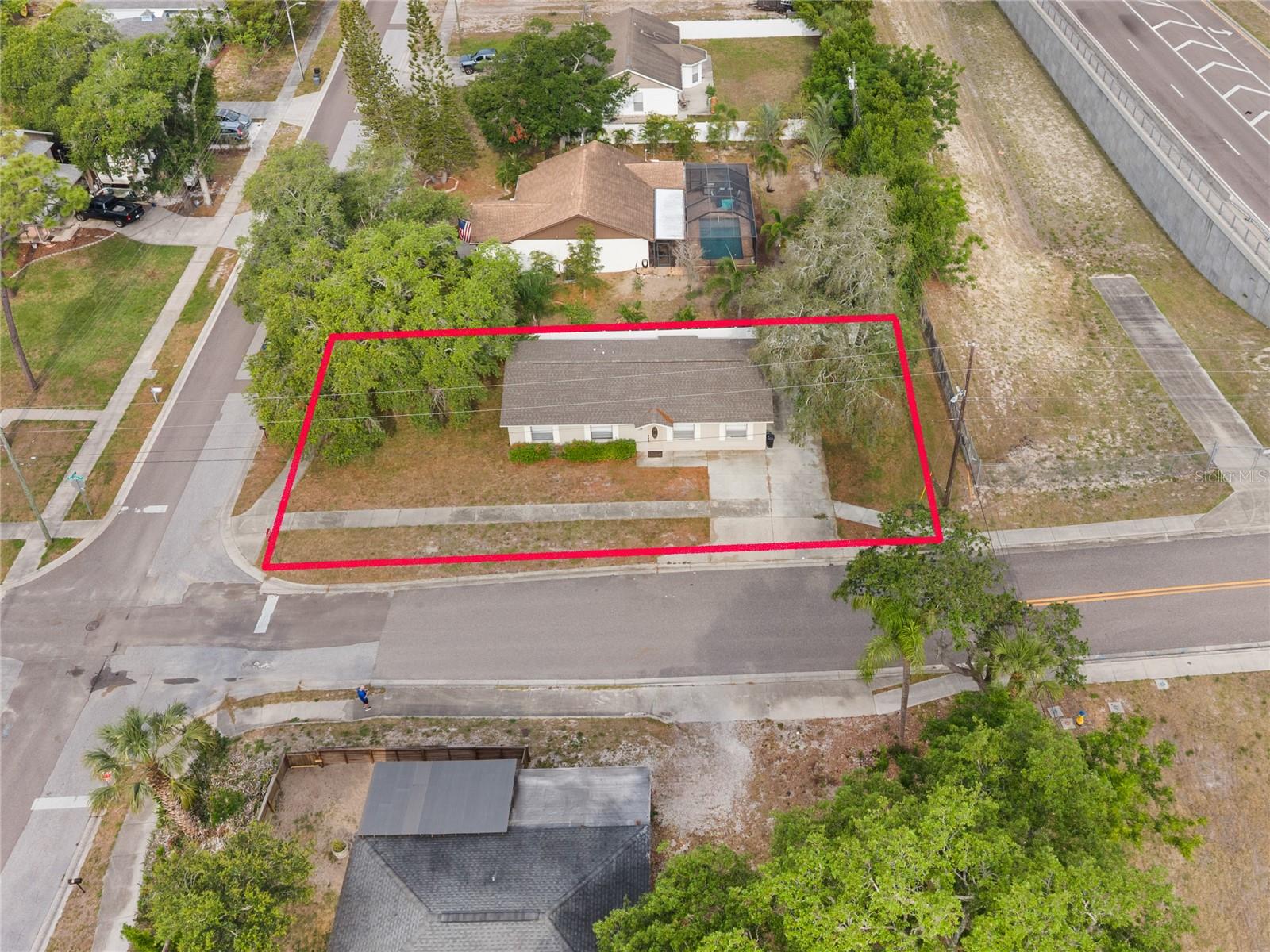1221 E COURT ST — photo 29