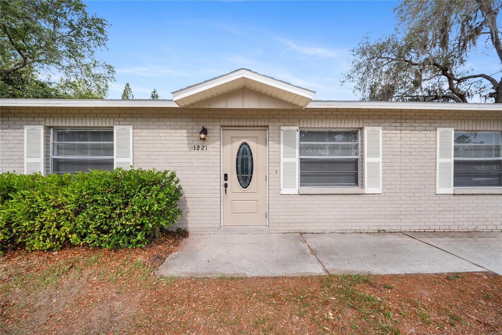 1221 E COURT ST — photo 5