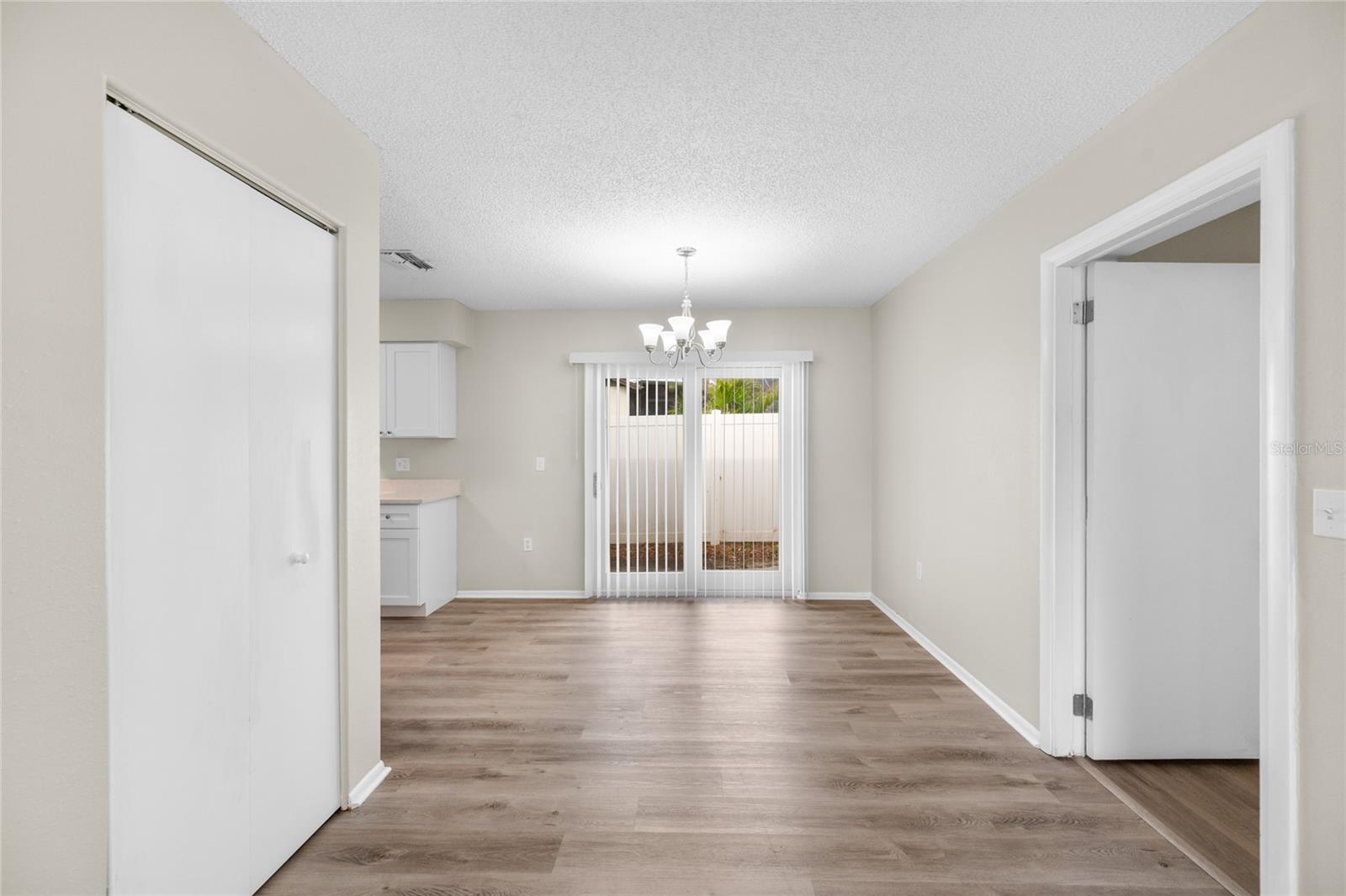 1221 E COURT ST — photo 11