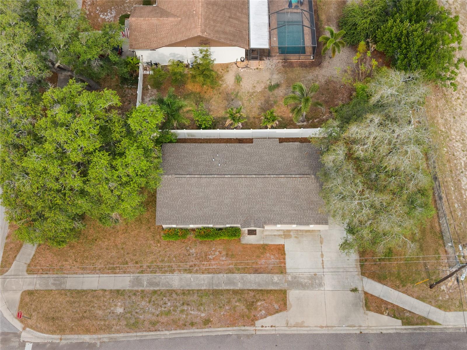 1221 E COURT ST — photo 27