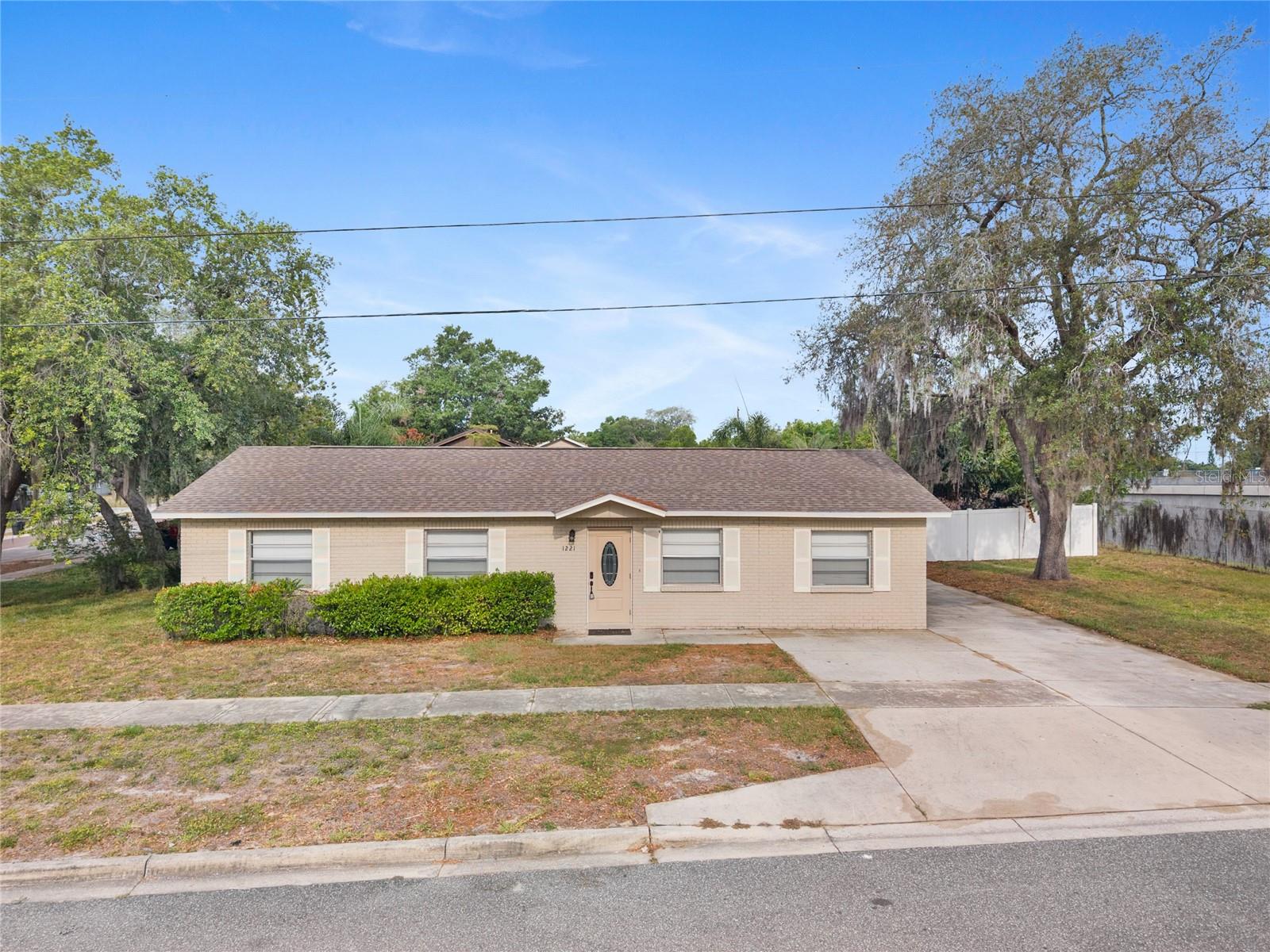1221 E COURT ST — photo 22