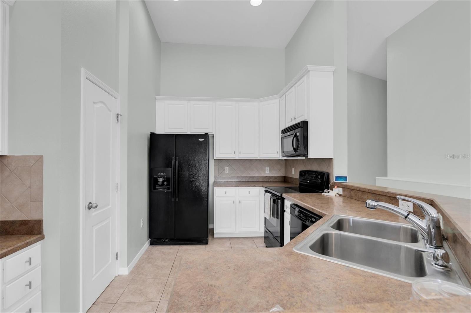 7604 RED MILL CIRCLE — photo 12
