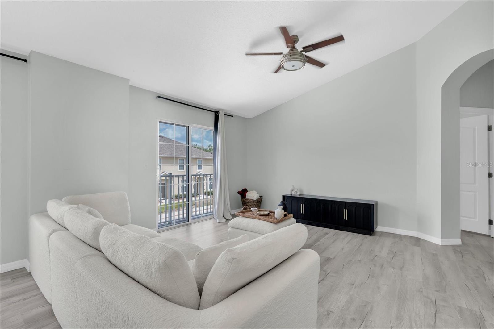 7604 RED MILL CIRCLE — photo 4