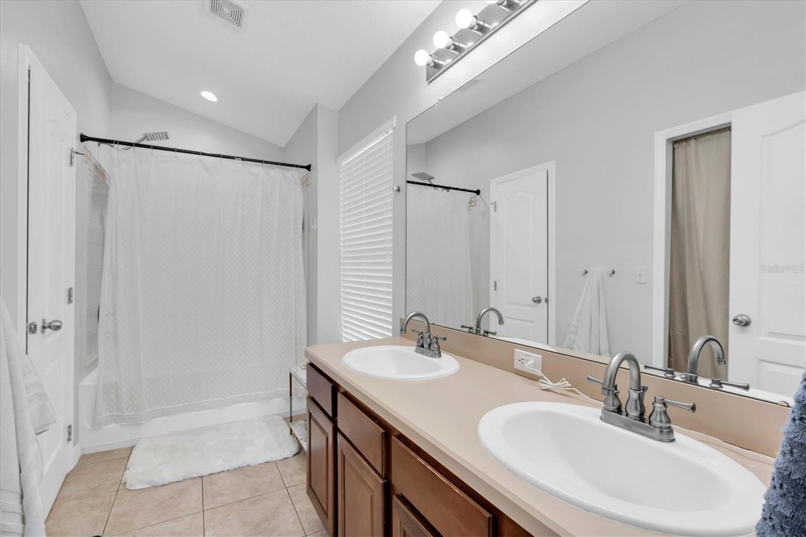 7604 RED MILL CIRCLE — photo 19