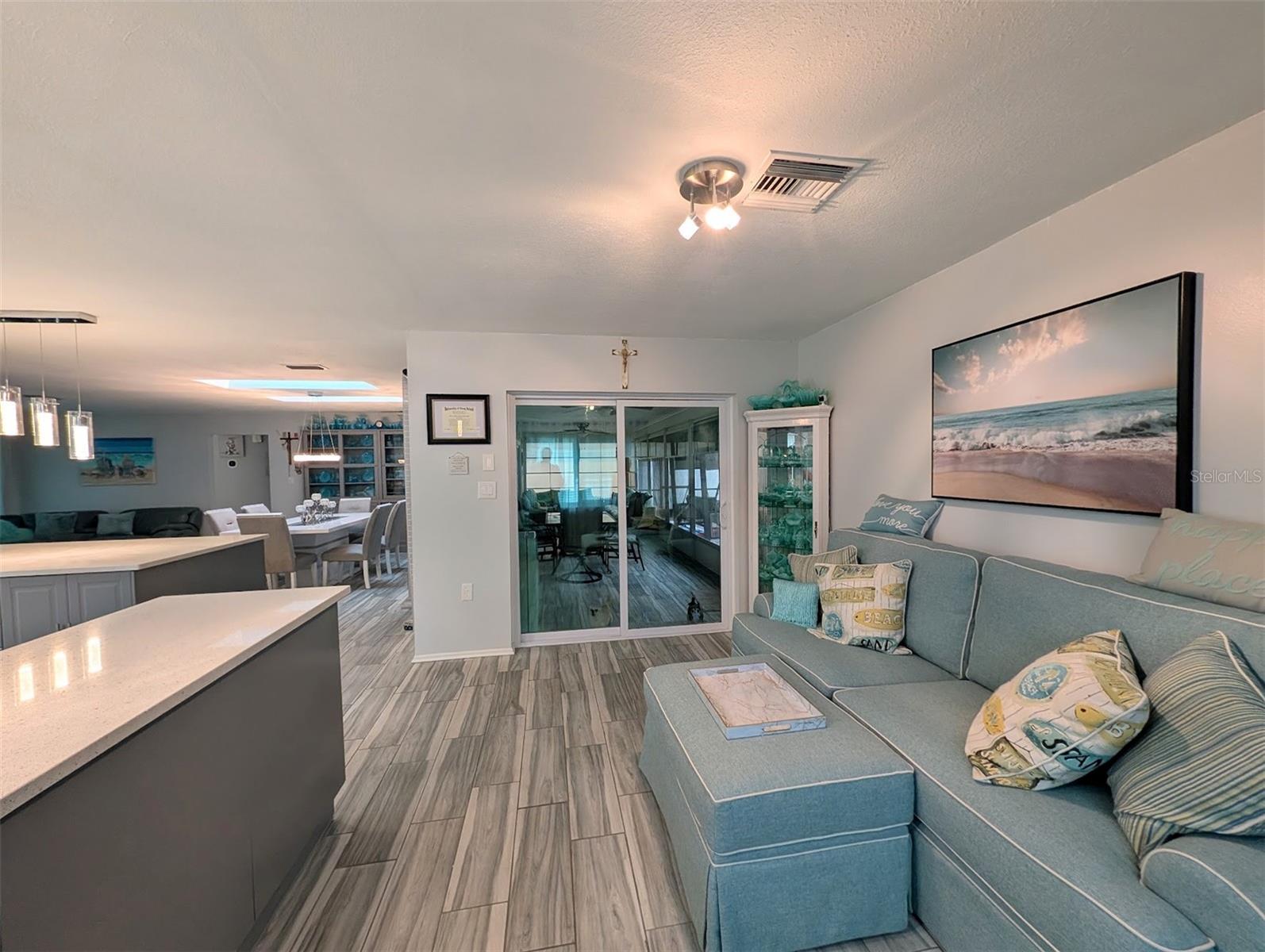 7136 VISTA WAY — photo 12
