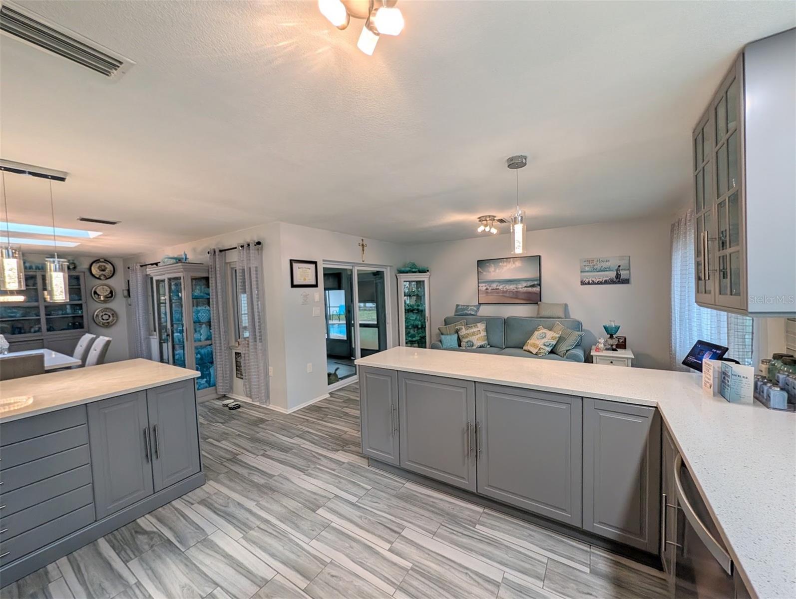 7136 VISTA WAY — photo 10