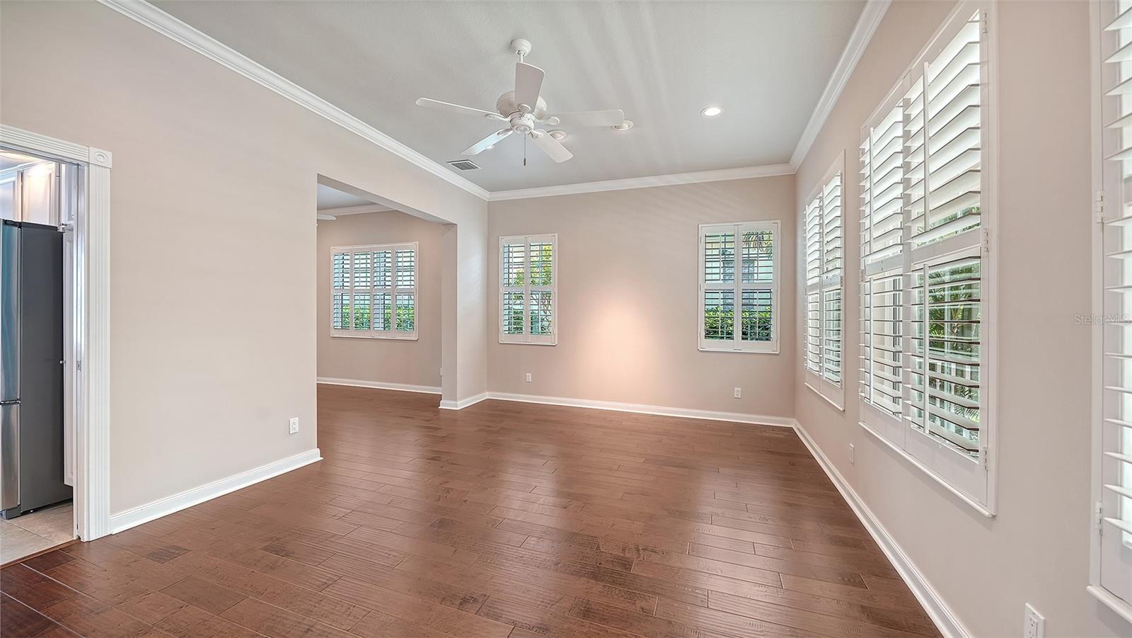 5924 MARIPOSA LN — photo 25