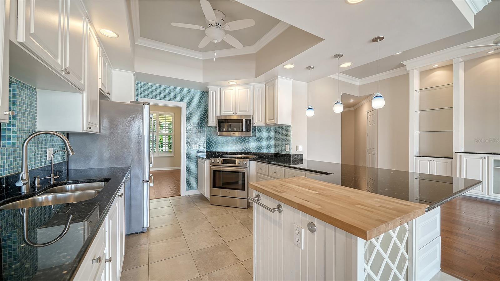 5924 MARIPOSA LN — photo 18