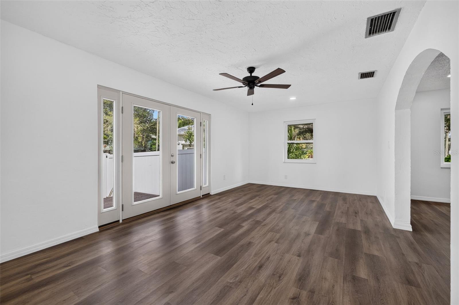 4014 ALABAMA AVE NE — photo 15