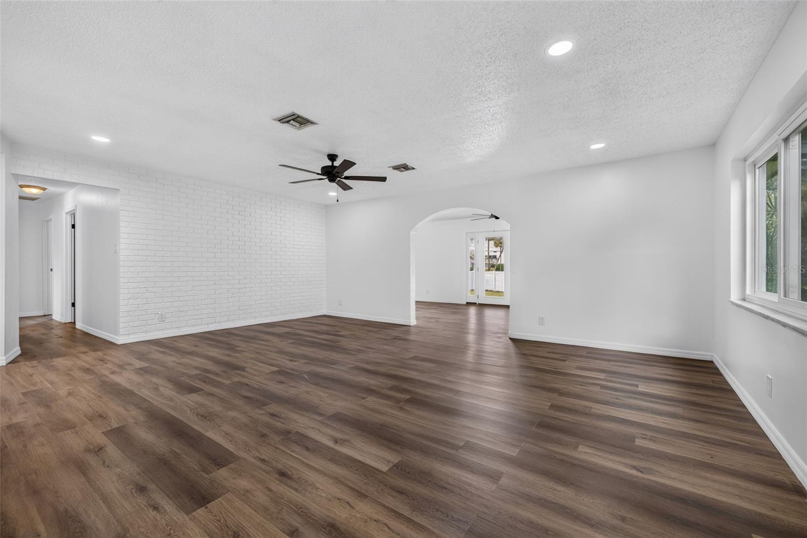 4014 ALABAMA AVE NE — photo 4