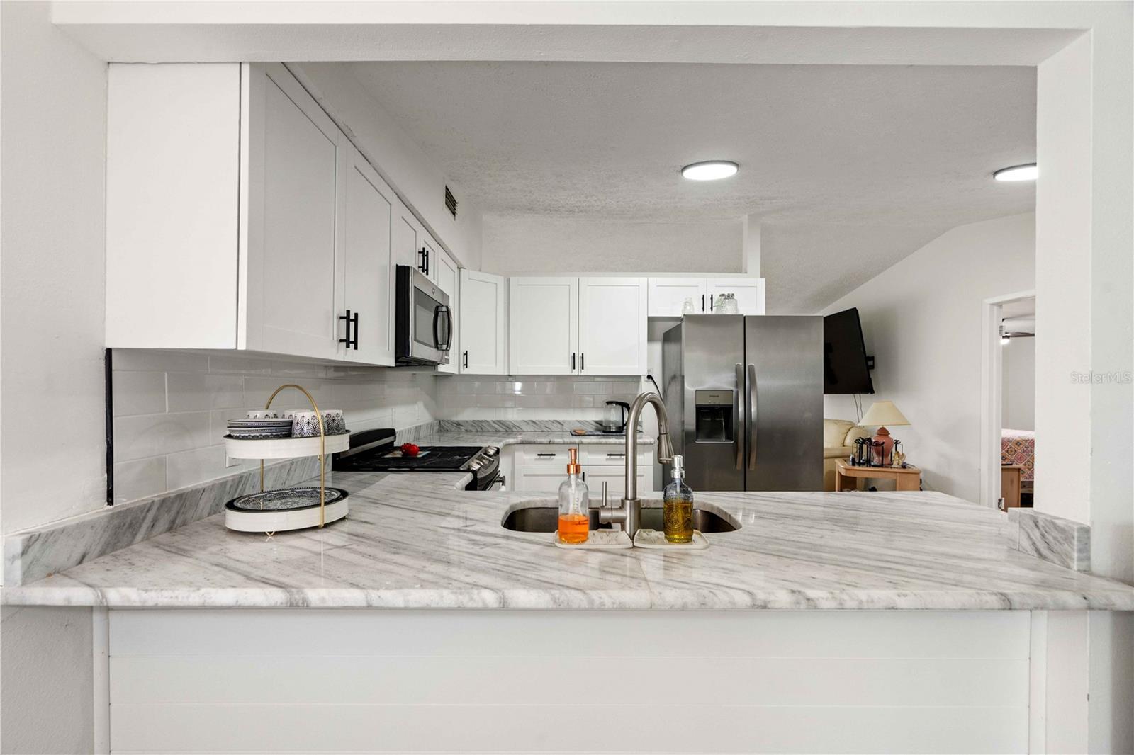 7208 DIPAOLA DR — photo 8