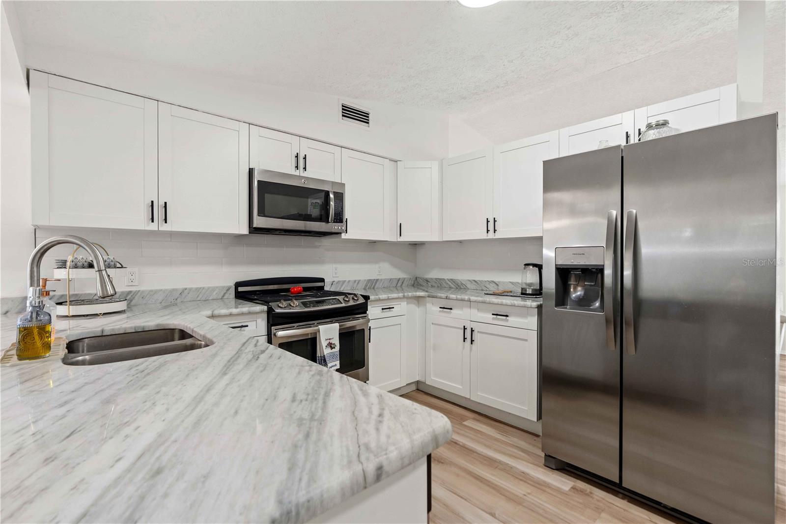 7208 DIPAOLA DR — photo 9