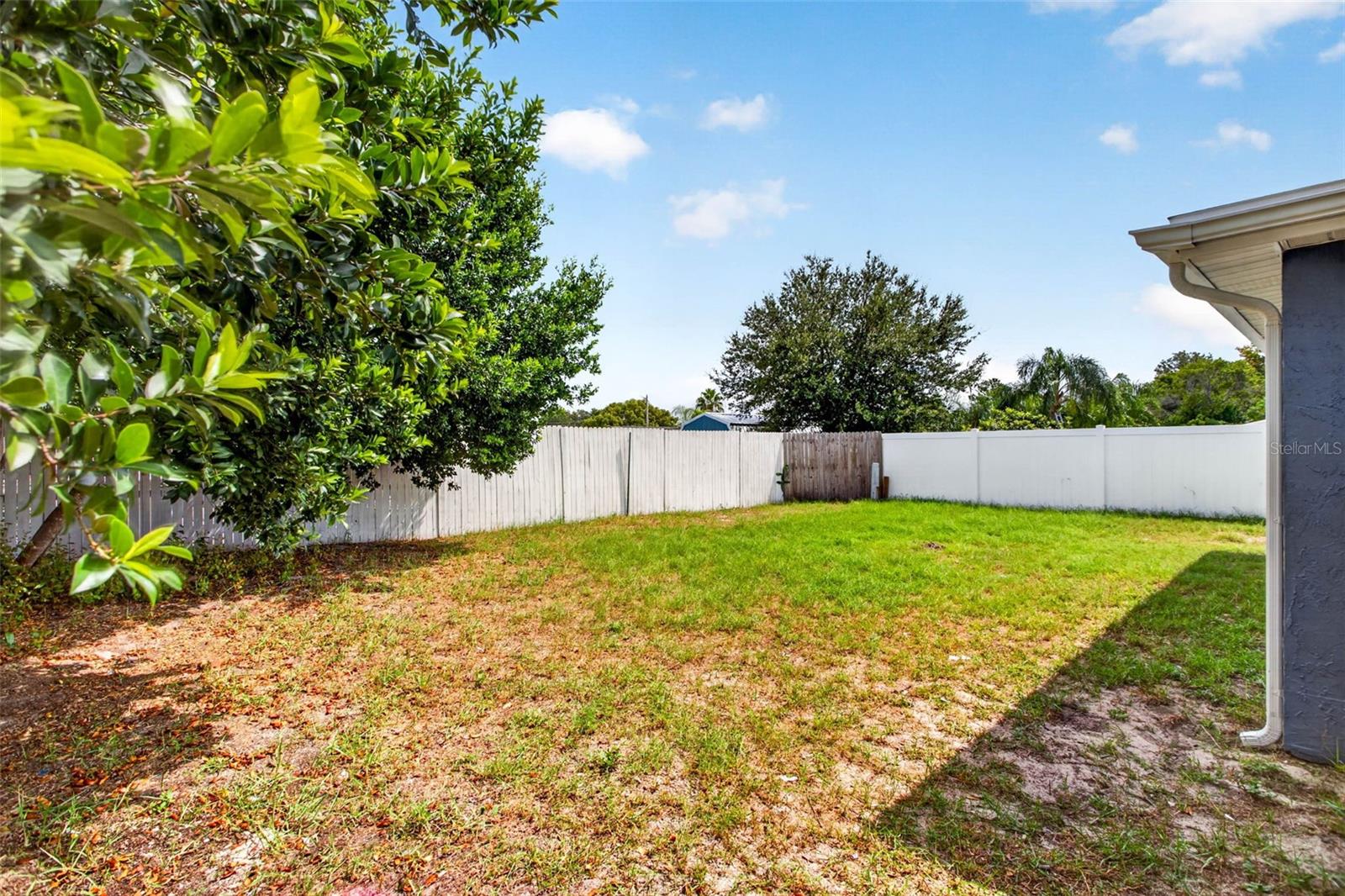 9516 GRAY FOX LN — photo 21