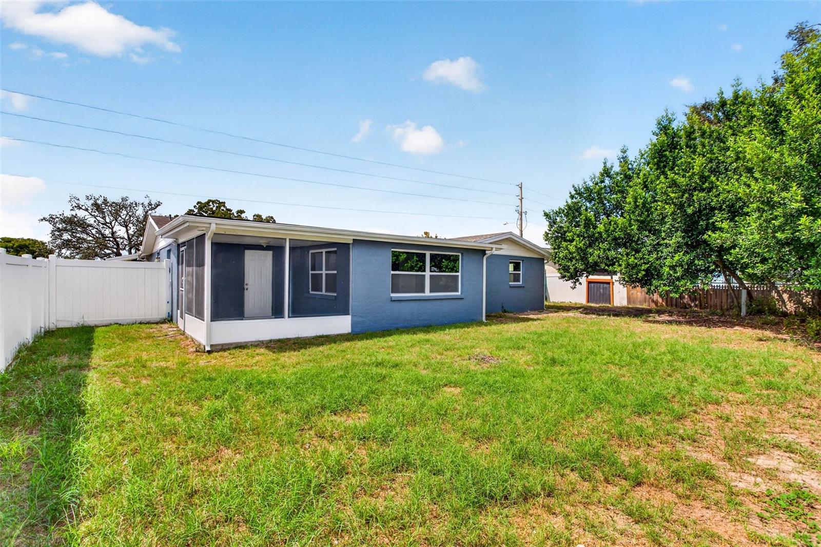 9516 GRAY FOX LN — photo 20