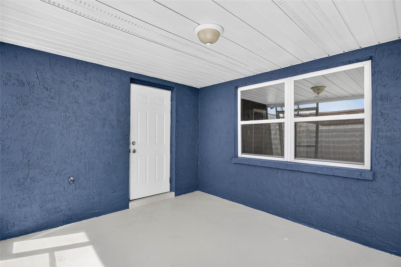 9516 GRAY FOX LN — photo 18