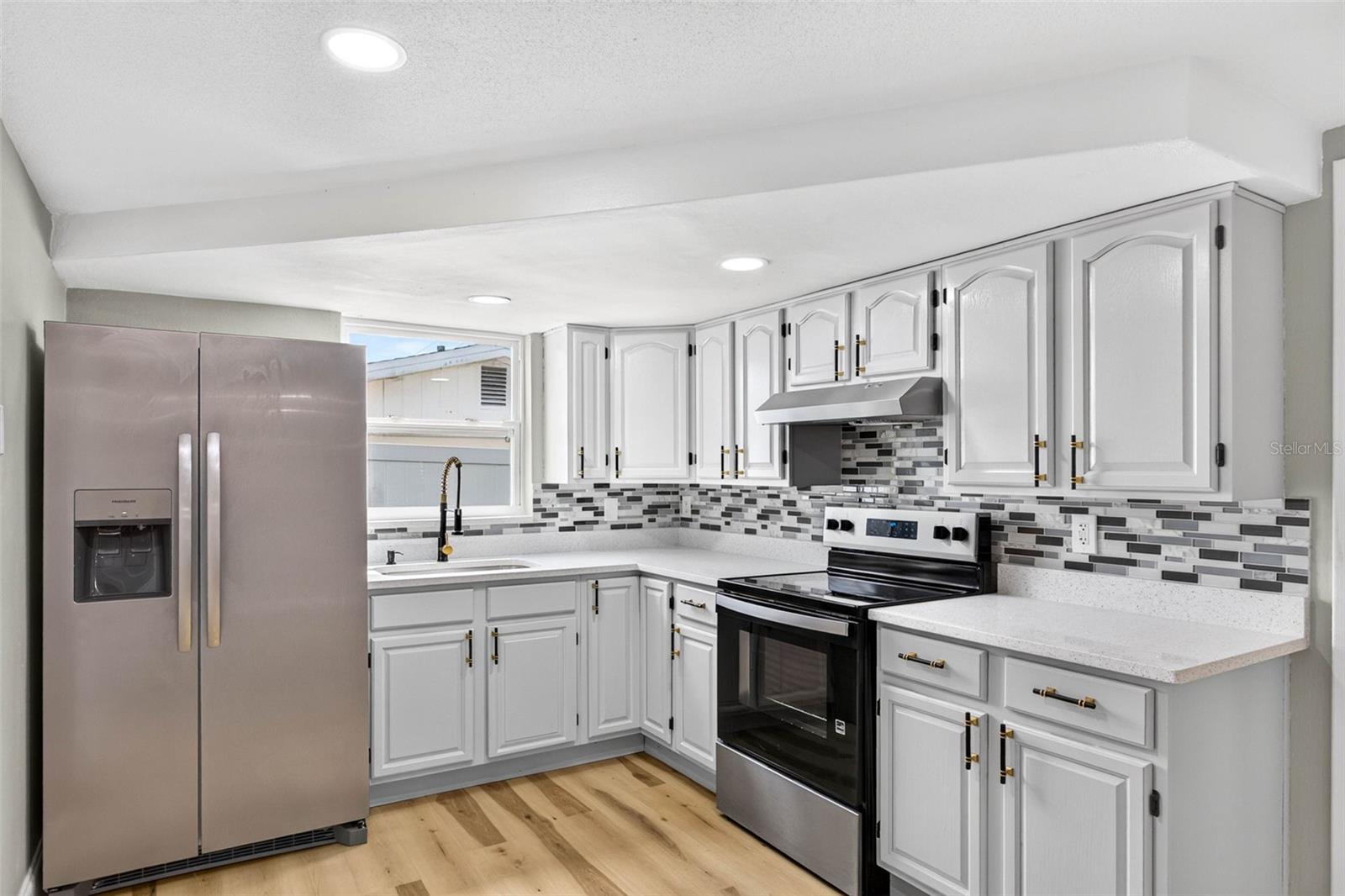 9516 GRAY FOX LN — photo 5