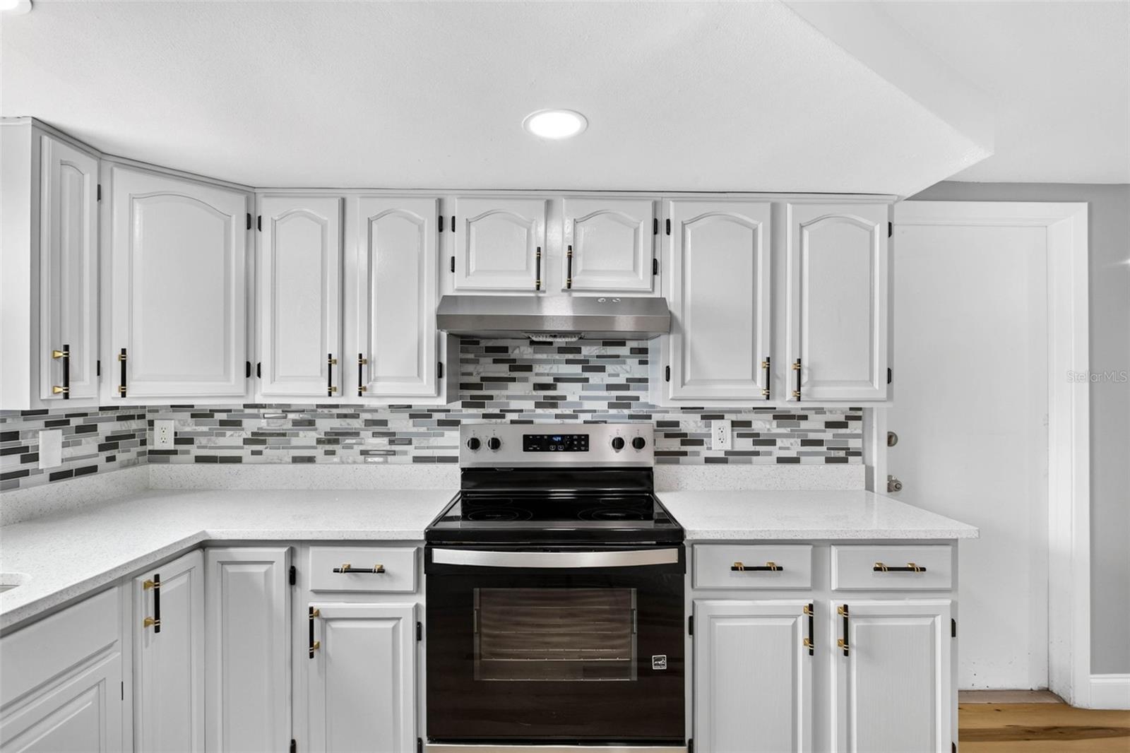 9516 GRAY FOX LN — photo 6