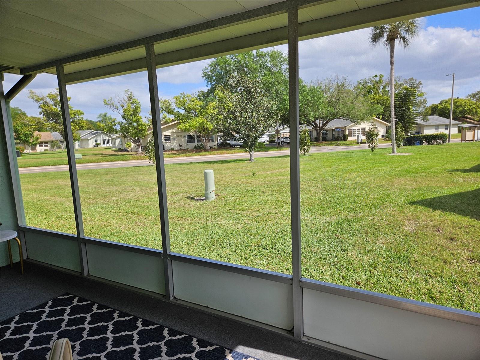 304 GRAYSTON PL — photo 34