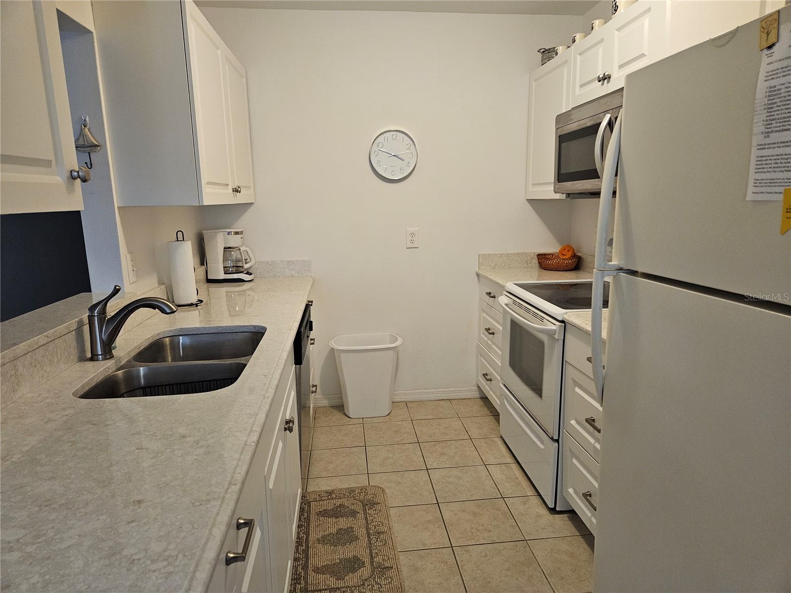 304 GRAYSTON PL — photo 16